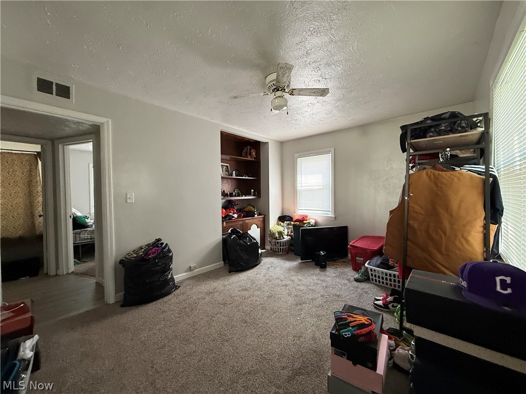 1479 Maplewood Street NE Warren OH 44483