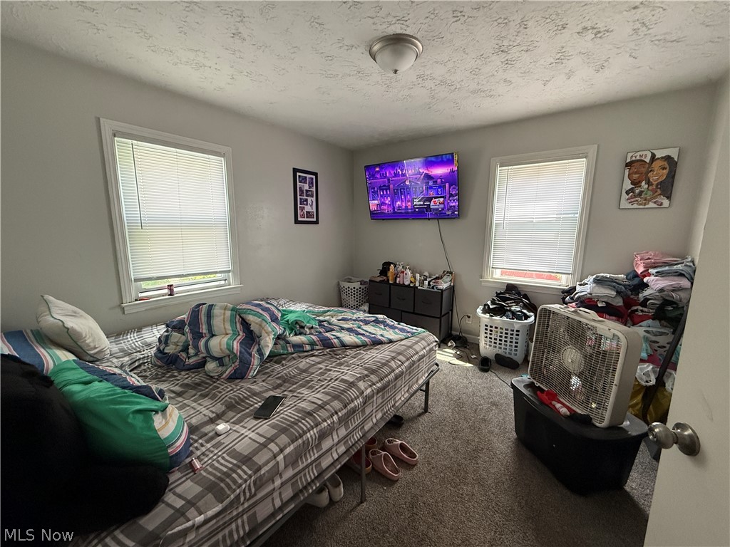 1479 Maplewood Street NE Warren OH 44483