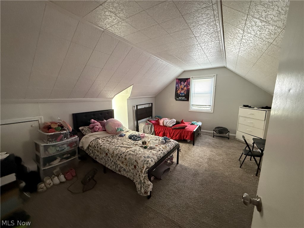 1479 Maplewood Street NE Warren OH 44483