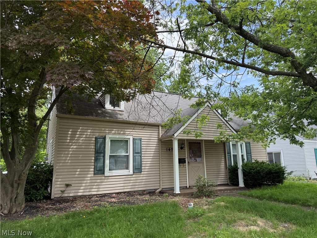 1479 Maplewood Street NE Warren OH 44483