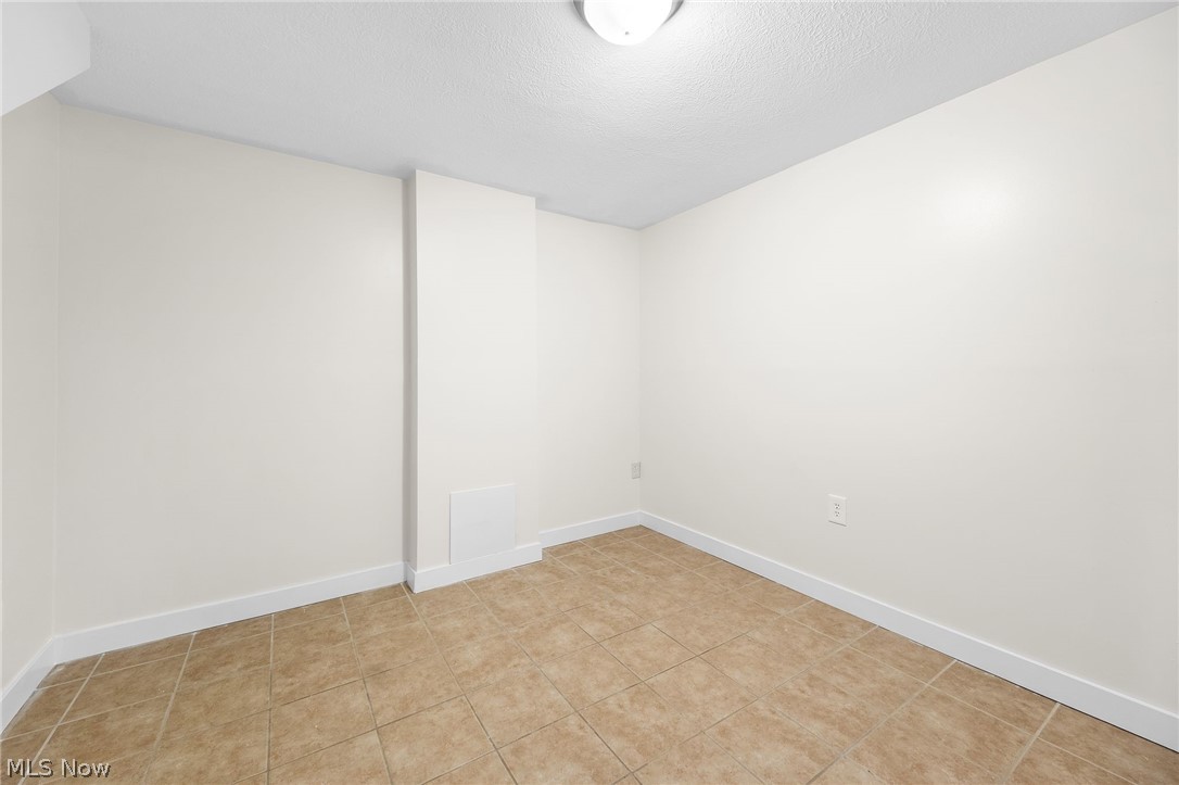 1038 E 21st Street Ashtabula OH 44004