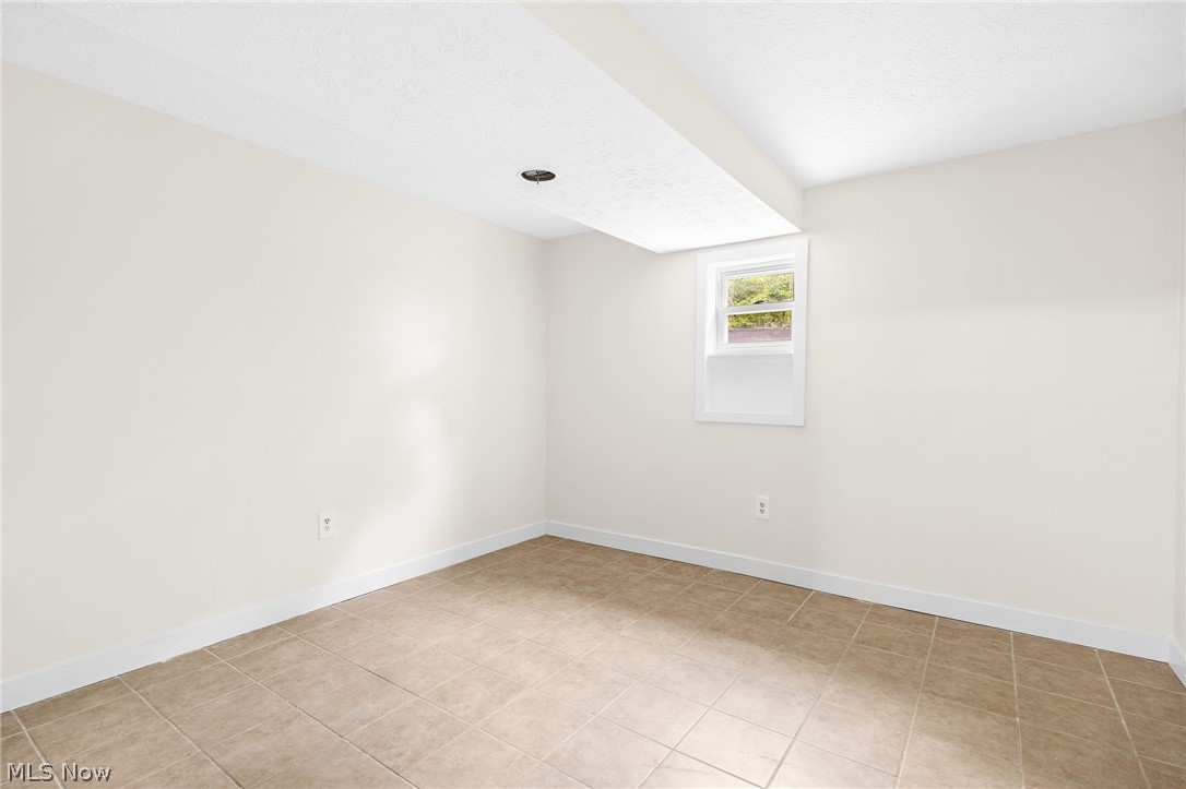 1038 E 21st Street Ashtabula OH 44004