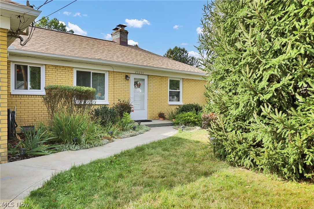 25255 Maple Ridge Road North Olmsted OH 44070