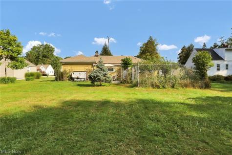 25255 Maple Ridge Road North Olmsted OH 44070