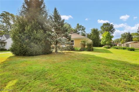 25255 Maple Ridge Road North Olmsted OH 44070