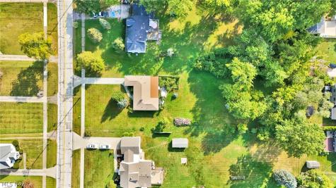 25255 Maple Ridge Road North Olmsted OH 44070