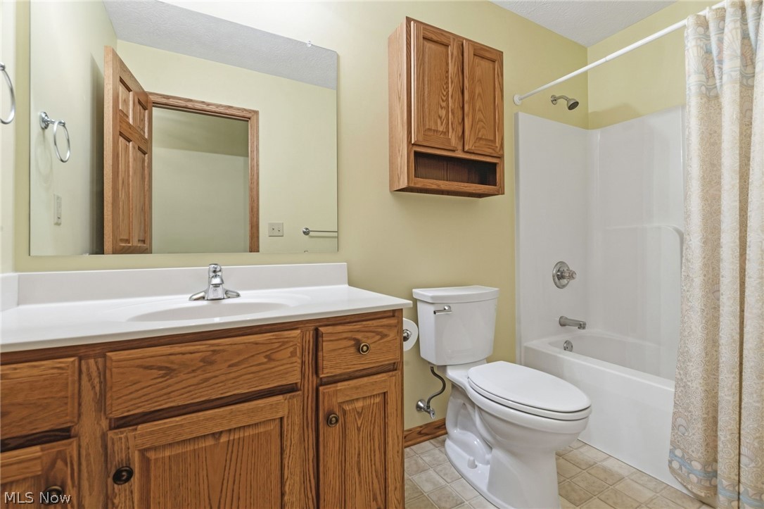 23 Lincoln Drive Shelby OH 44875