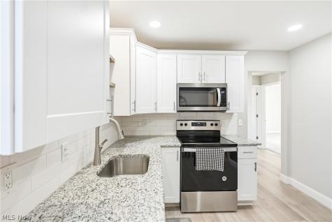 5618 Virginia Avenue Parma OH 44129