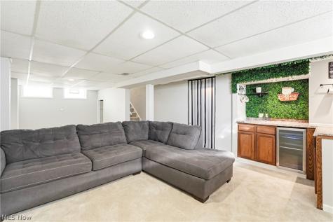 5618 Virginia Avenue Parma OH 44129