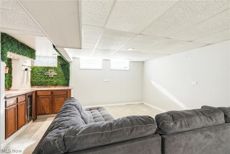 5618 Virginia Avenue Parma OH 44129