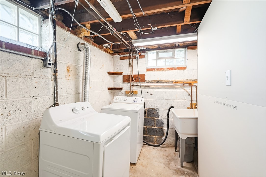 5618 Virginia Avenue Parma OH 44129