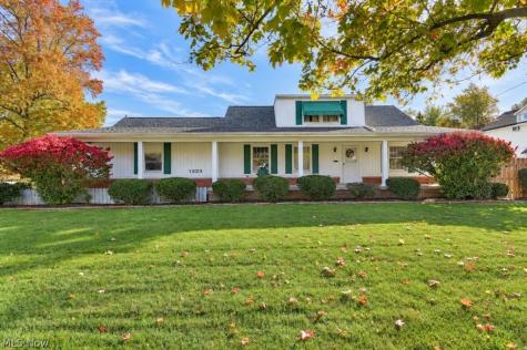 1323 Richmond Road Lyndhurst OH 44124