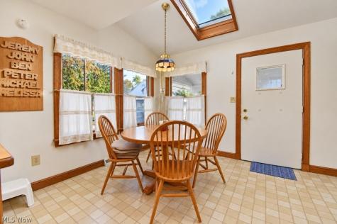 1323 Richmond Road Lyndhurst OH 44124