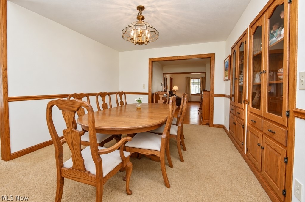 1323 Richmond Road Lyndhurst OH 44124