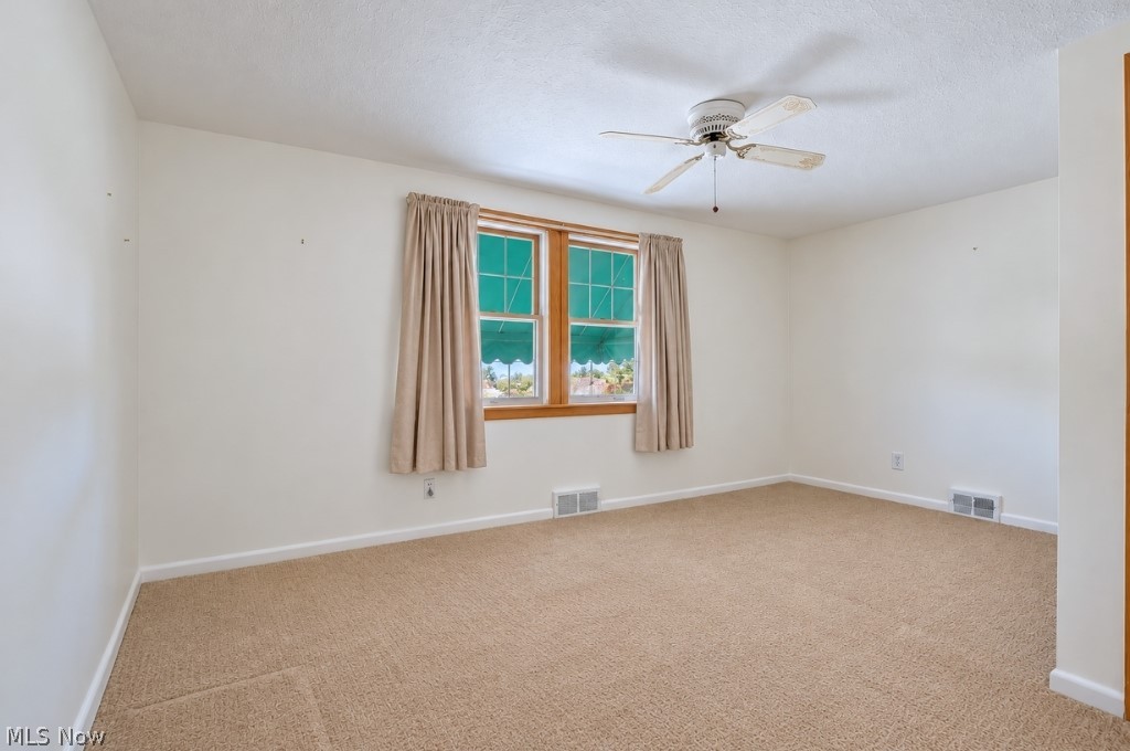 1323 Richmond Road Lyndhurst OH 44124