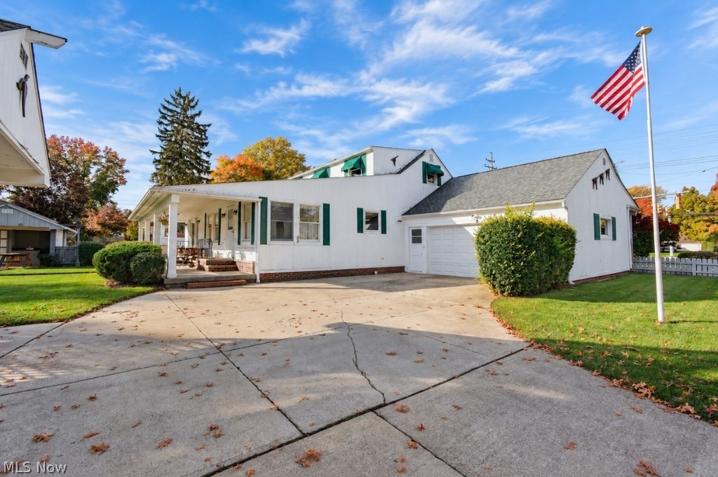 1323 Richmond Road Lyndhurst OH 44124