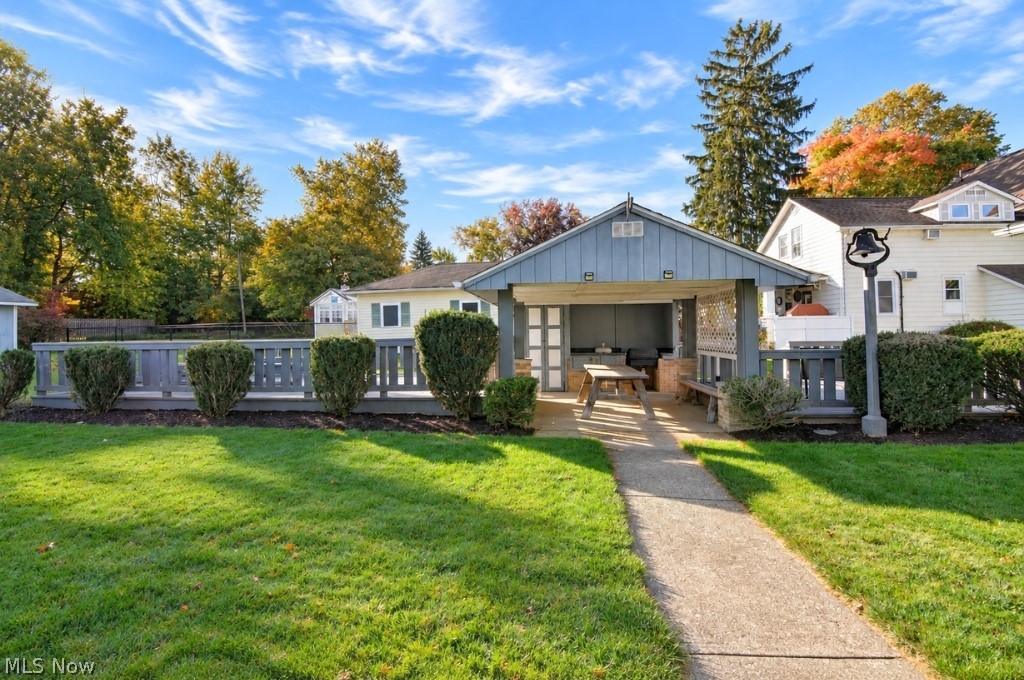 1323 Richmond Road Lyndhurst OH 44124