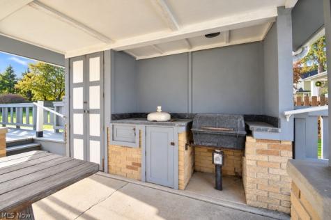 1323 Richmond Road Lyndhurst OH 44124