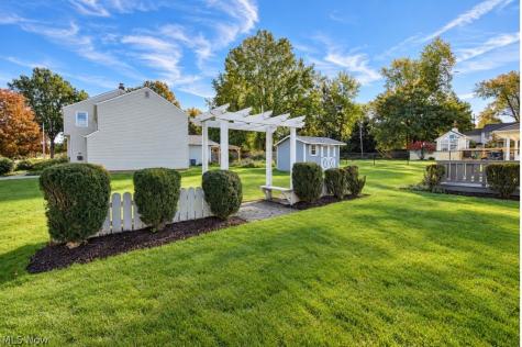 1323 Richmond Road Lyndhurst OH 44124