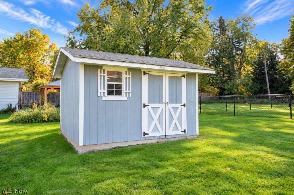 1323 Richmond Road Lyndhurst OH 44124