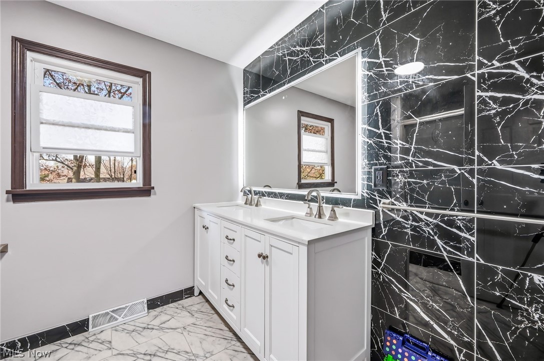 510 W Regency Circle Canfield OH 44406