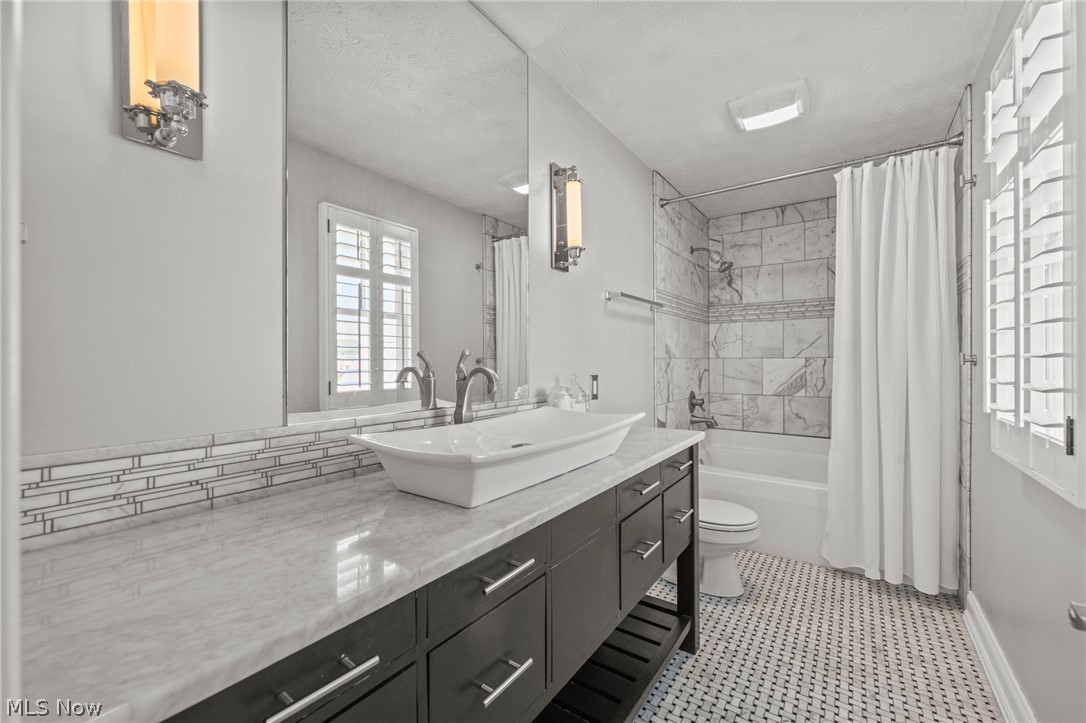 5259 Frederick Street Barberton OH 44203