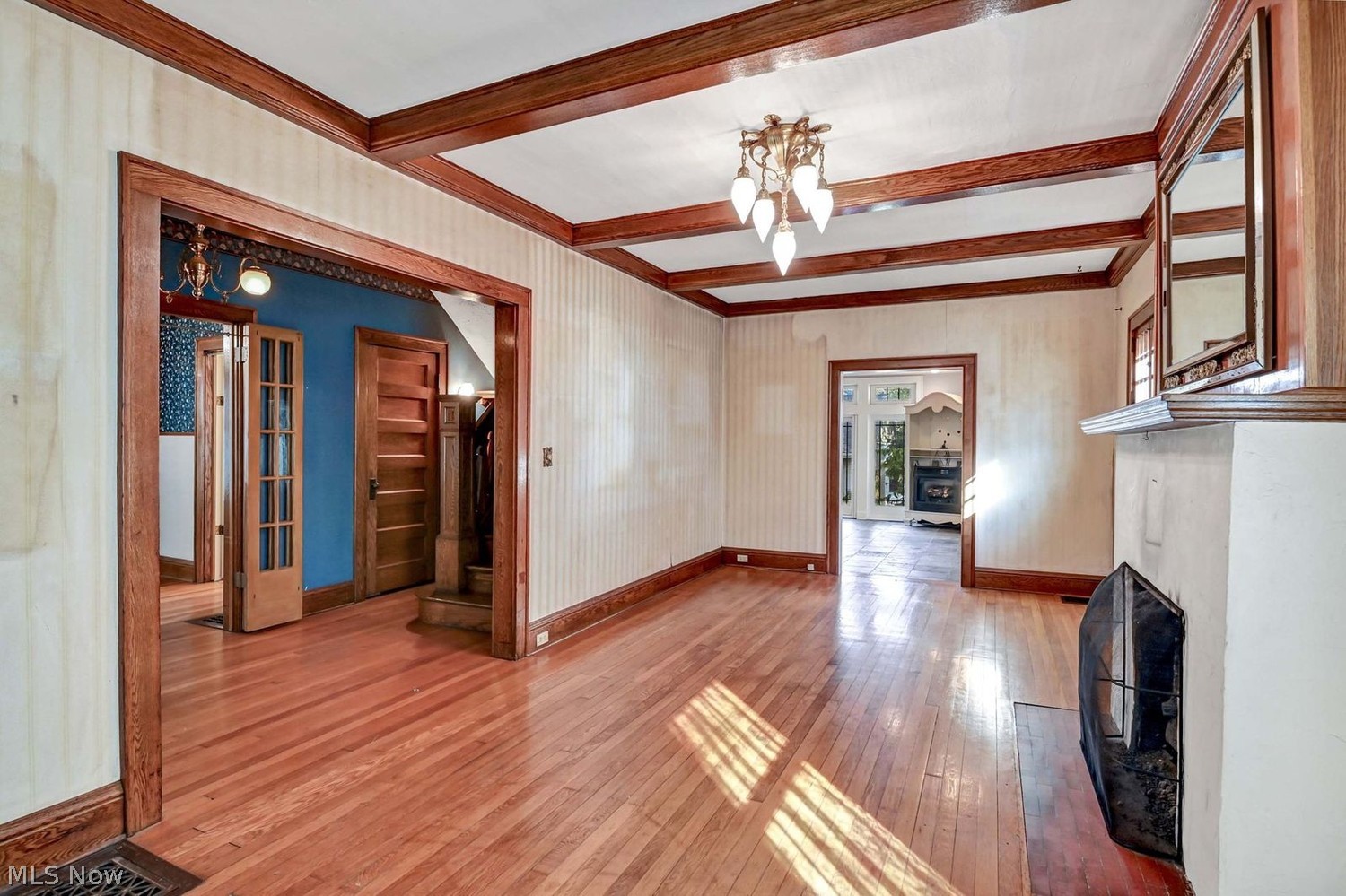 1587 Grace Avenue Lakewood OH 44107