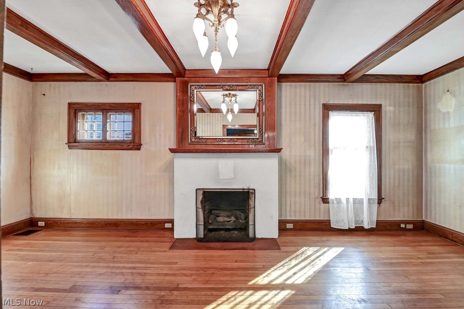 1587 Grace Avenue Lakewood OH 44107