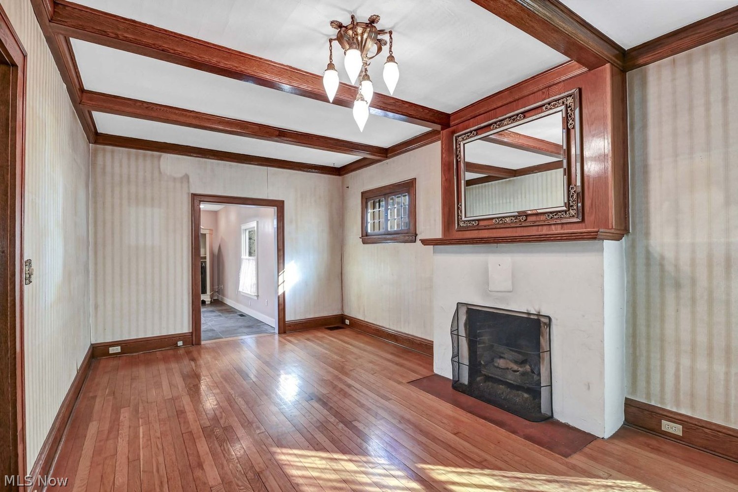 1587 Grace Avenue Lakewood OH 44107