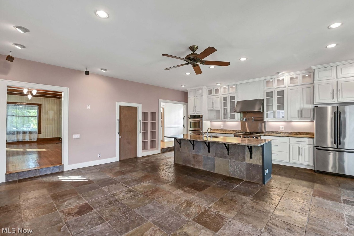1587 Grace Avenue Lakewood OH 44107