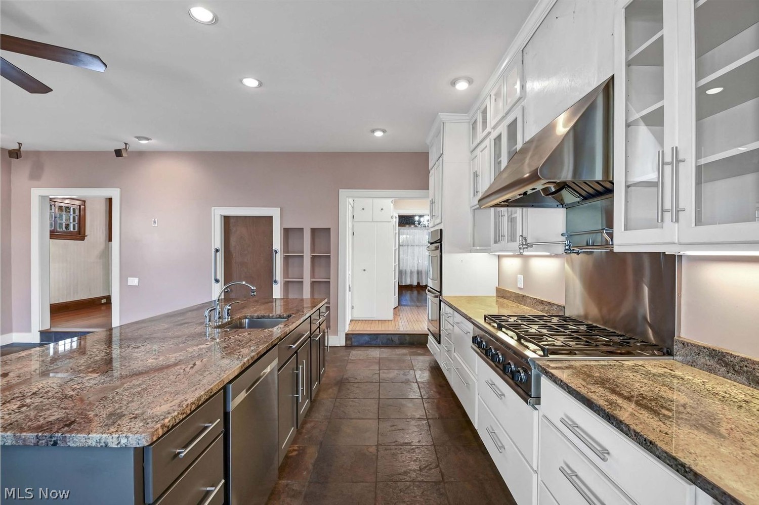 1587 Grace Avenue Lakewood OH 44107