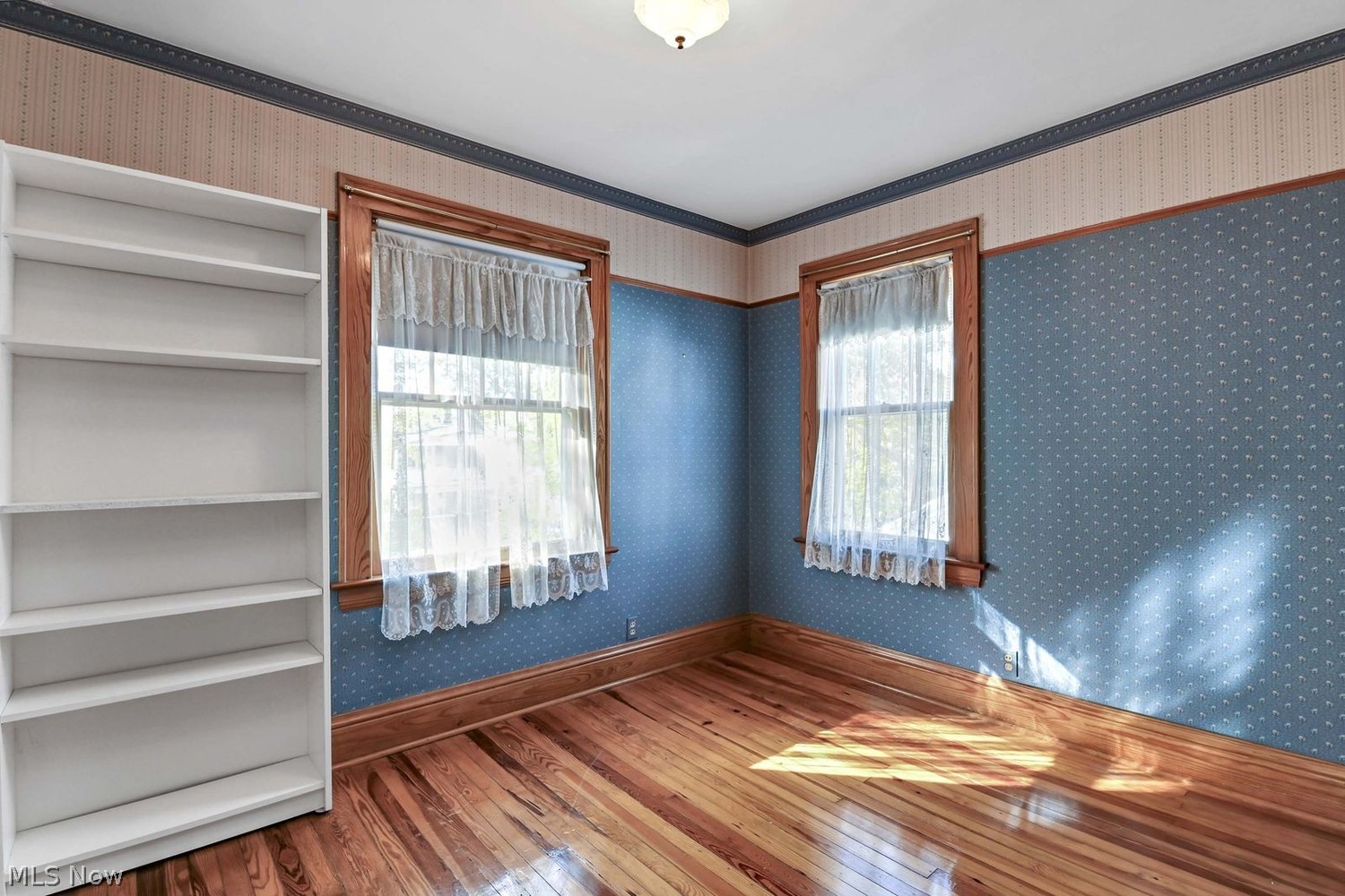 1587 Grace Avenue Lakewood OH 44107