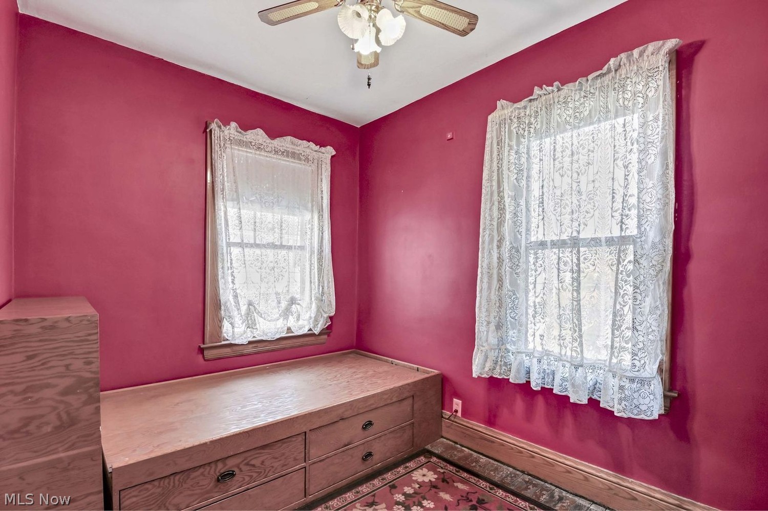 1587 Grace Avenue Lakewood OH 44107