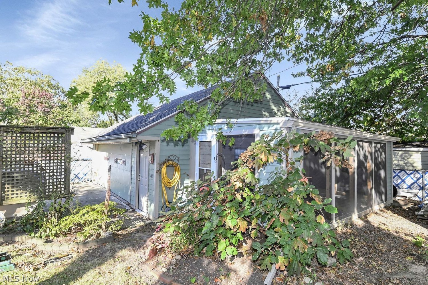 1587 Grace Avenue Lakewood OH 44107