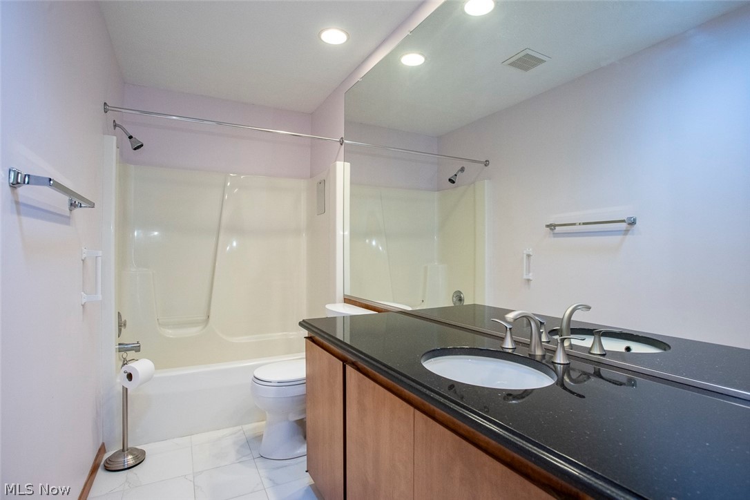 12406 Corinth Court Strongsville OH 44149