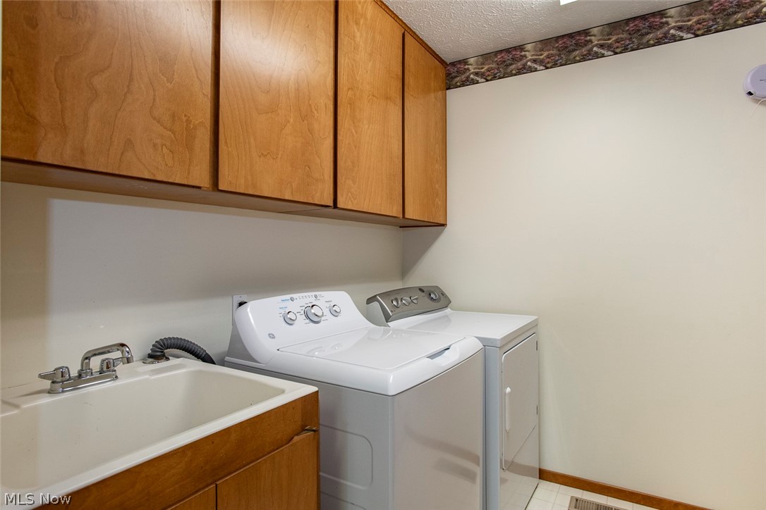 12406 Corinth Court Strongsville OH 44149
