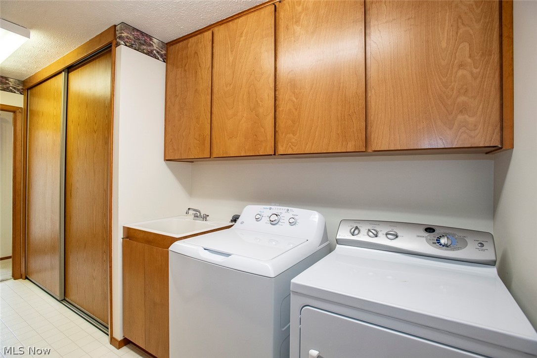 12406 Corinth Court Strongsville OH 44149