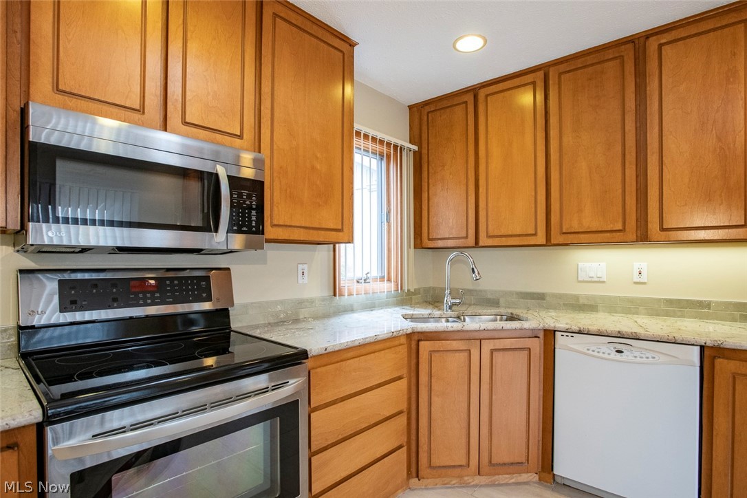 12406 Corinth Court Strongsville OH 44149