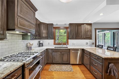 607 Highwood Drive Cuyahoga Falls OH 44223