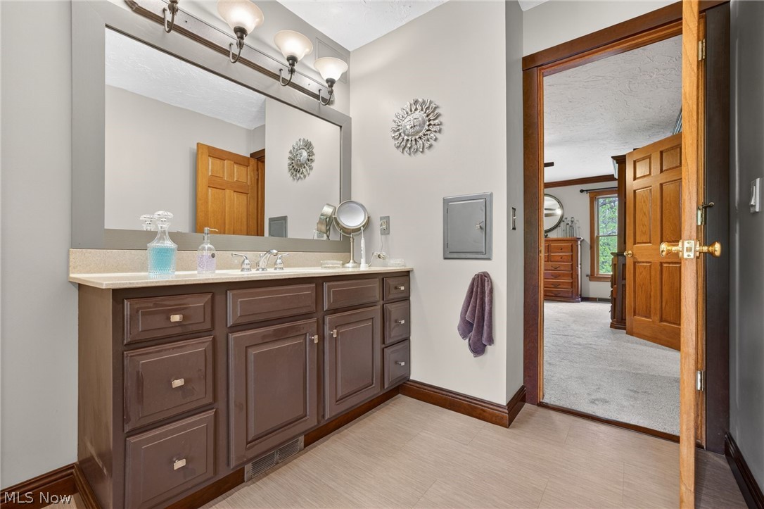 607 Highwood Drive Cuyahoga Falls OH 44223
