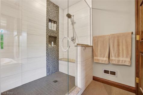 607 Highwood Drive Cuyahoga Falls OH 44223