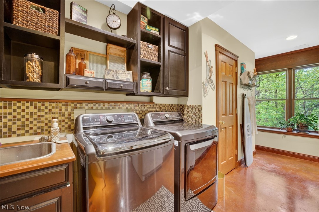 607 Highwood Drive Cuyahoga Falls OH 44223