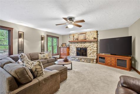 607 Highwood Drive Cuyahoga Falls OH 44223
