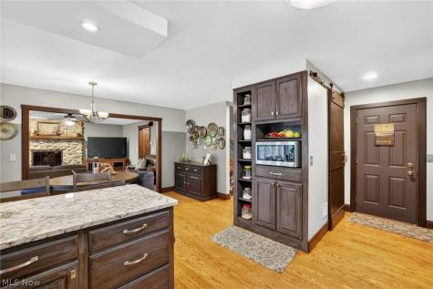 607 Highwood Drive Cuyahoga Falls OH 44223