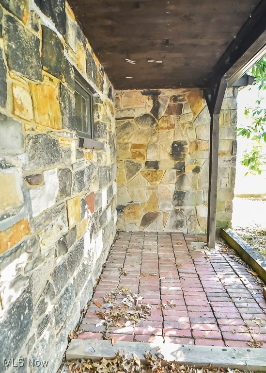 2093 Newcome Street Richmond Heights OH 44143