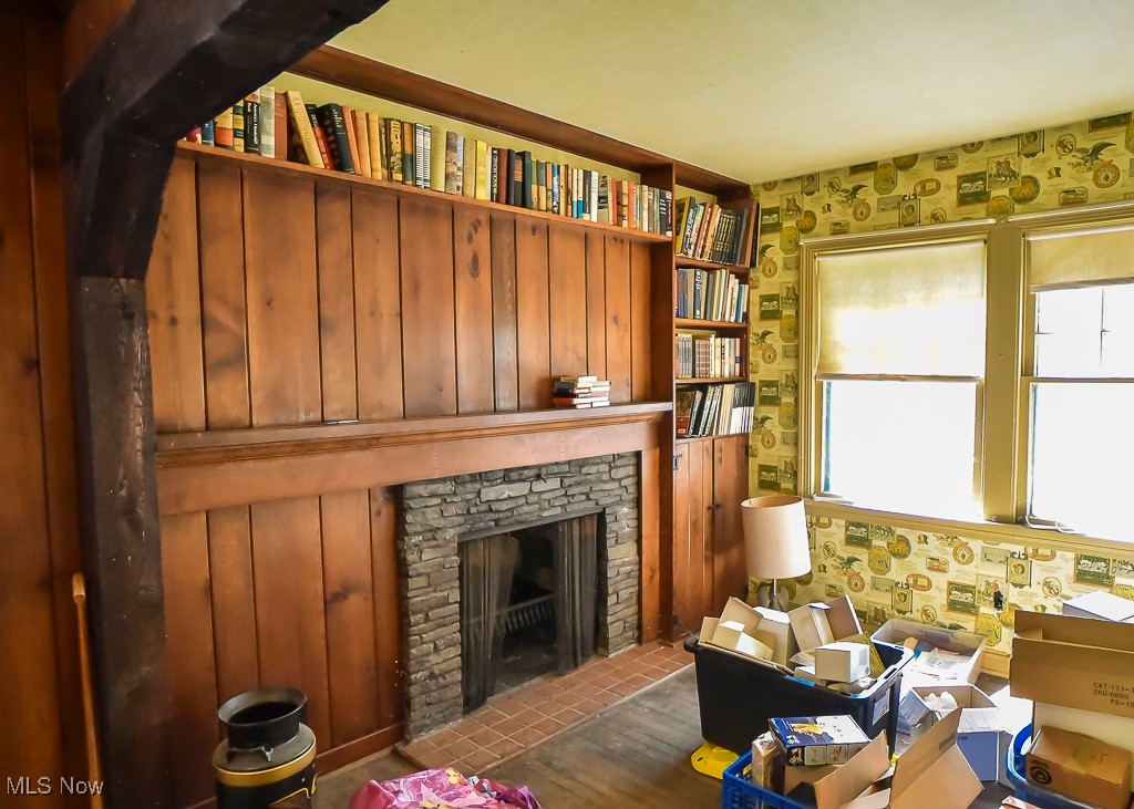 2093 Newcome Street Richmond Heights OH 44143