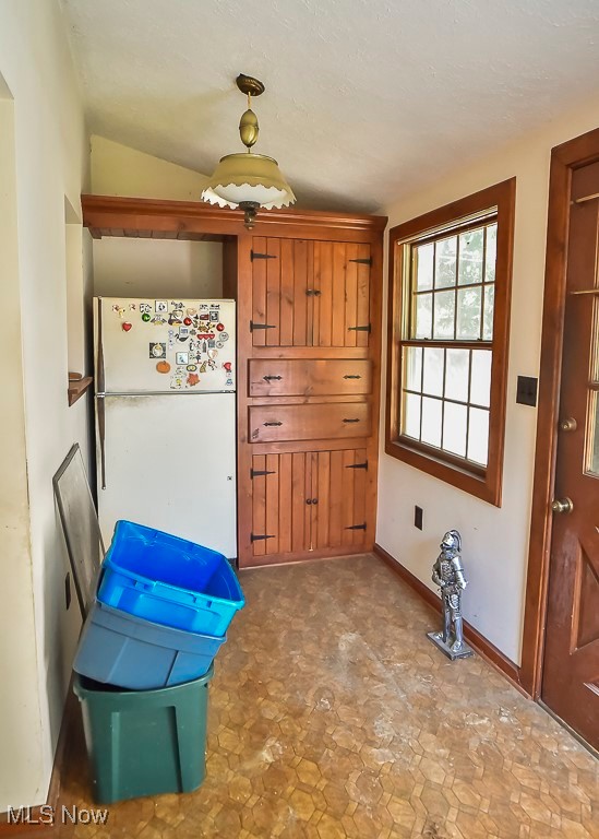 2093 Newcome Street Richmond Heights OH 44143