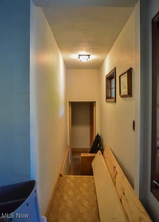 2093 Newcome Street Richmond Heights OH 44143