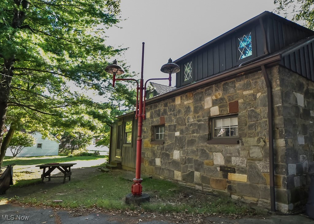 2093 Newcome Street Richmond Heights OH 44143