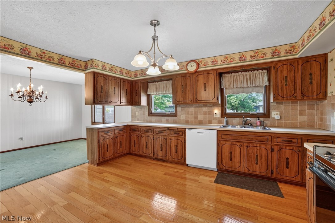 4746 Elizabeth Lane Brooklyn OH 44144